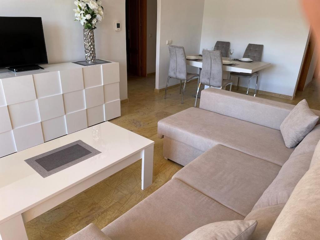 A Stunning 2 Bedroom Apartment 5 Min Walk To The Beautiful Beaches Of Vera Playa Playas de Vera Екстер'єр фото